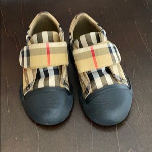 Baby girls Burberry shoes